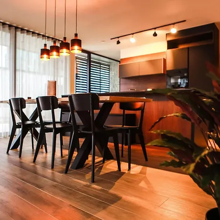 Apartment Beautiful Close To The Center Of