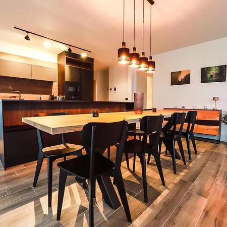 Beautiful Close To The Center Of Apartment *